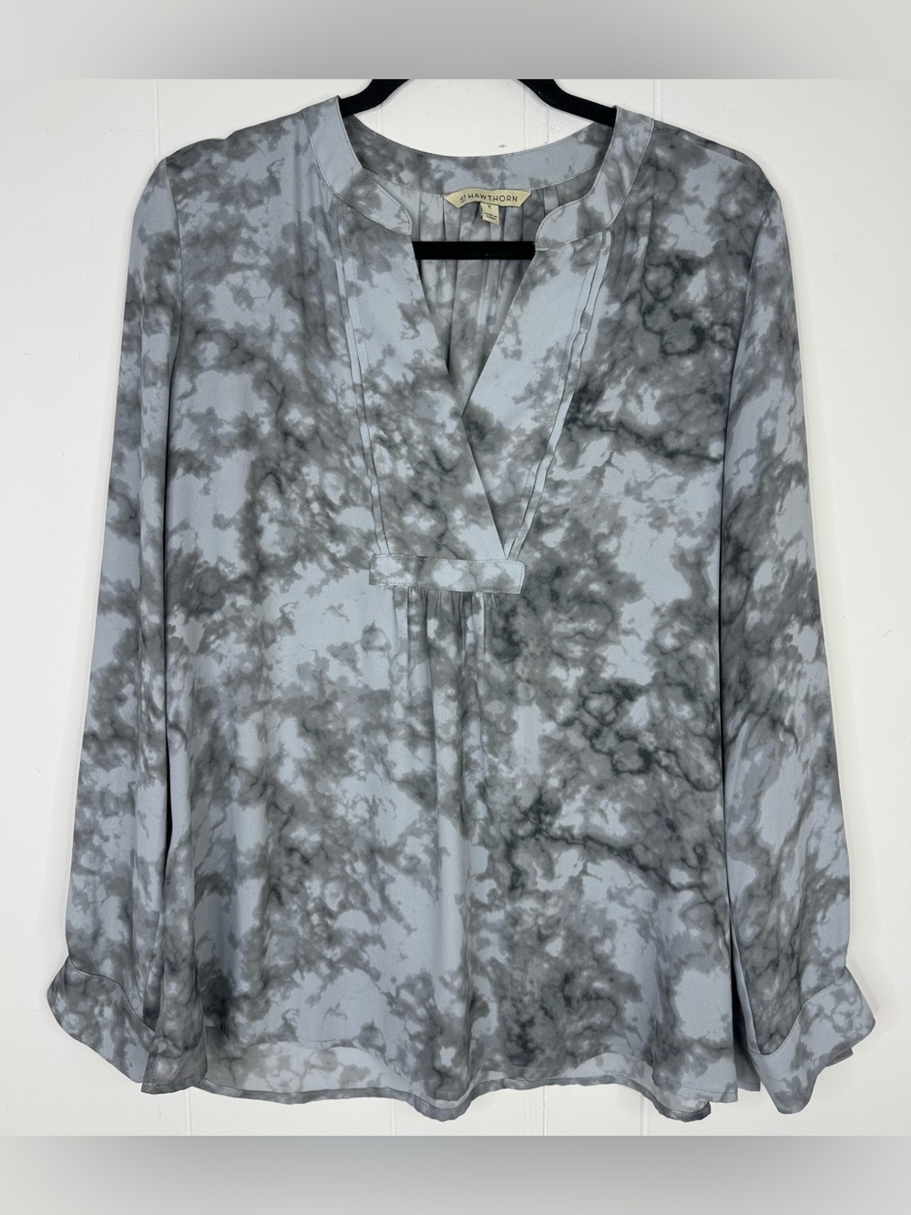 41 Hawthorn Gray Blue Marble-Print V-Neck Blouse Womens Medium